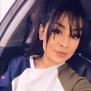 Meet your Posher, Gabriela